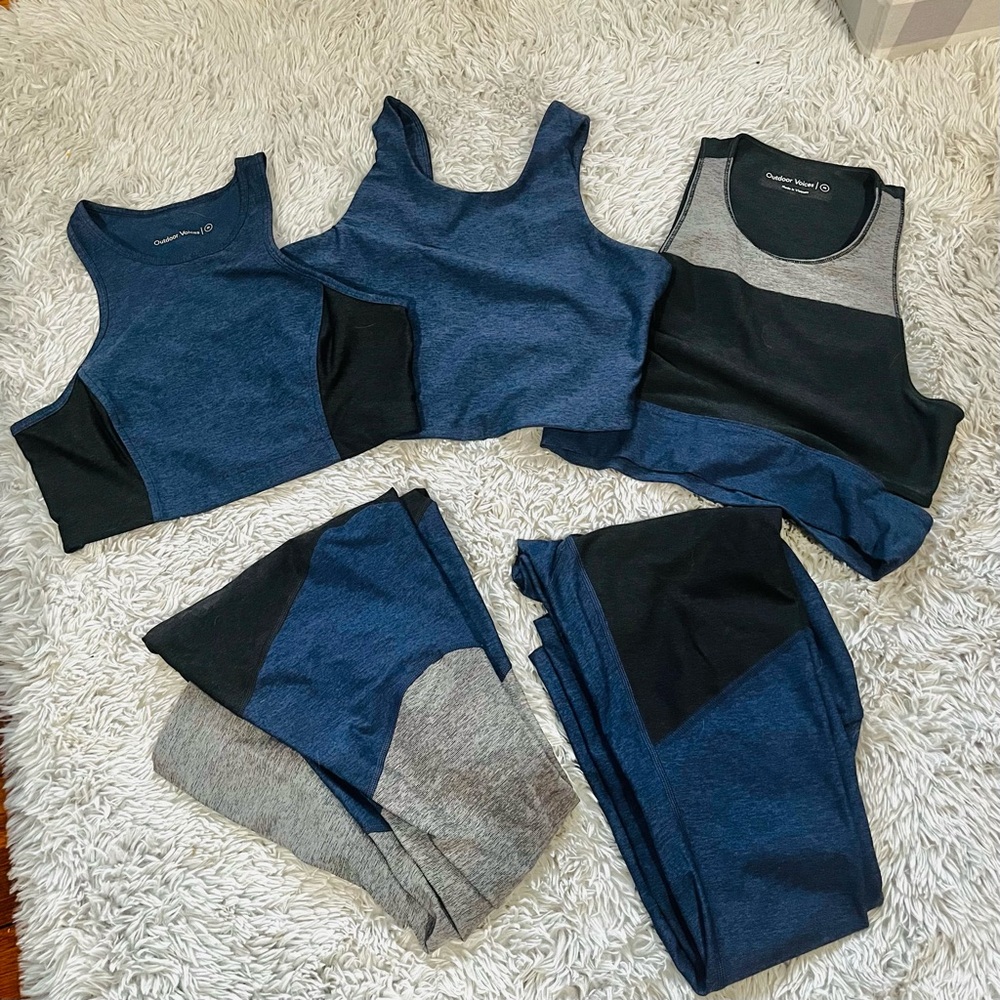 Set 3x crop tops and 2x leggings